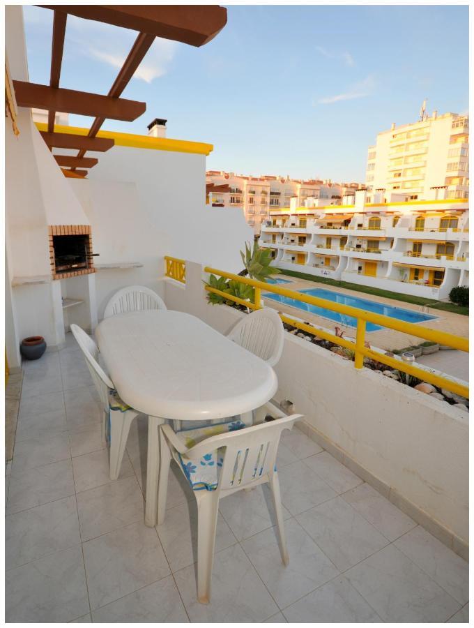 Apartamentos Capitolina Quarteira Exterior photo