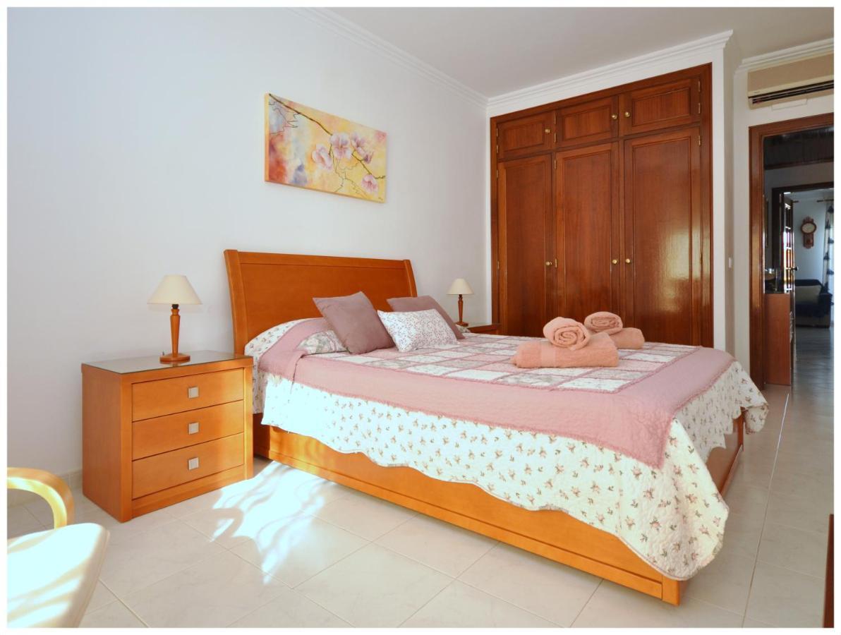 Apartamentos Capitolina Quarteira Exterior photo